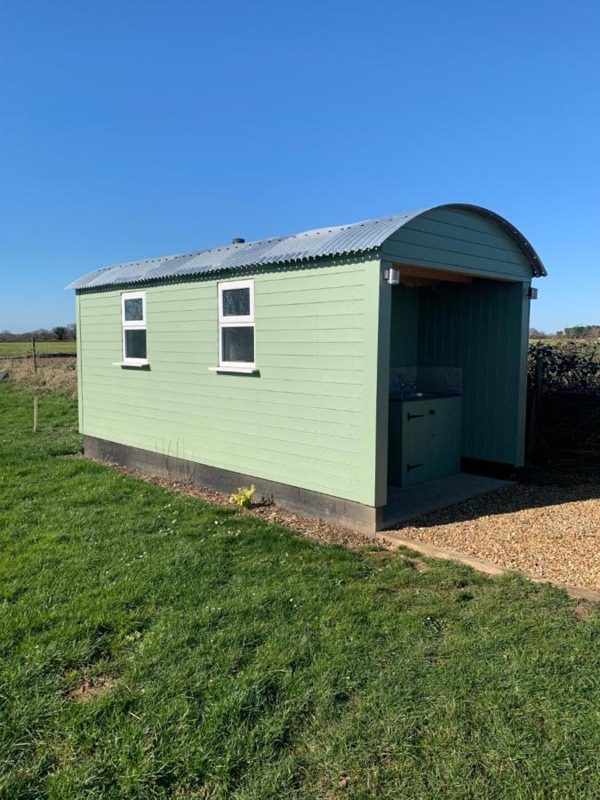 Maple Hut Four Acre Farm Otel Aylsham Dış mekan fotoğraf